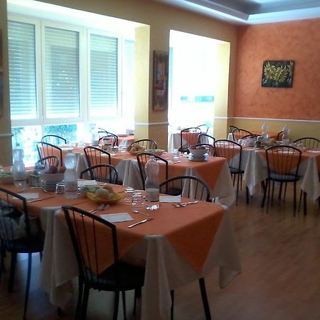 Hotel Oria Rimini Esterno foto