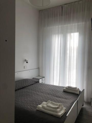 Hotel Oria Rimini Esterno foto