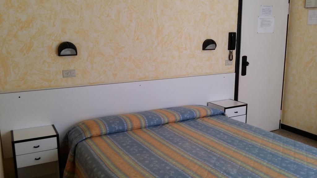 Hotel Oria Rimini Camera foto