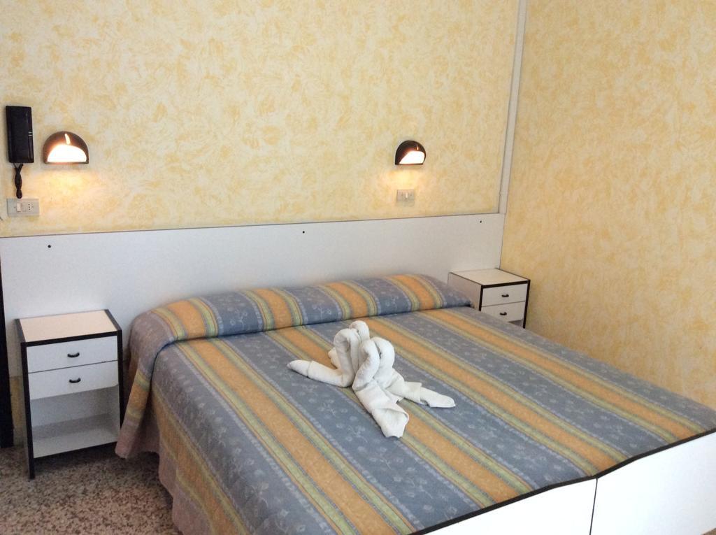 Hotel Oria Rimini Camera foto